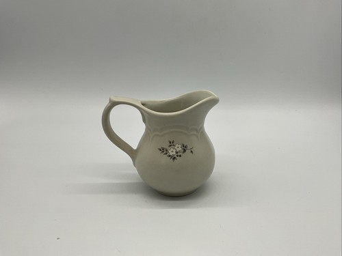 Pfaltzgraff heirloom creamer - pfaltzgraff,